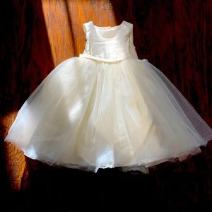 White flower girl dress with tulle, sz 2